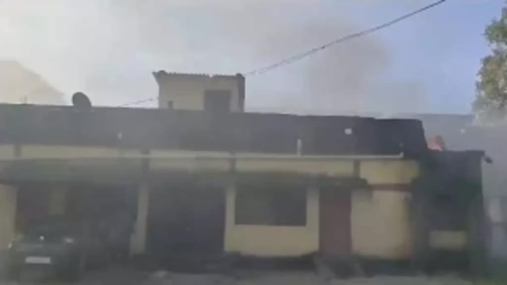 CG NEWS :  बस्तर केअस्पताल में लगी भीषण आग, लाखों की दवाइयां  समेत जरुरी दस्तावेज जलकर हुआ  खाक