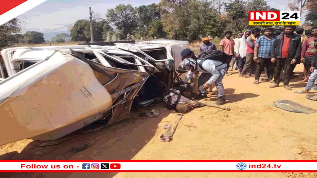 ट्रक-जीप की भिड़ंत में 4 की मौत, 7 घायल, आक्रोशित भीड़ ने ट्रक में लगाई आग 