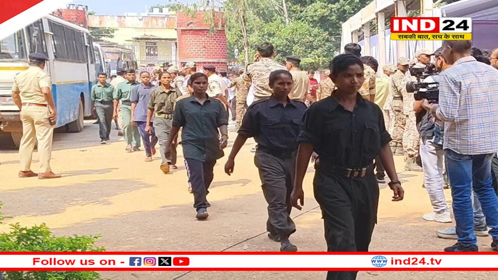 छत्तीसगढ़ में अब तक का सबसे बड़ा सरेंडर,  208 माओवादियों ने 153 हथियारों के साथ किया आत्मसमर्पण