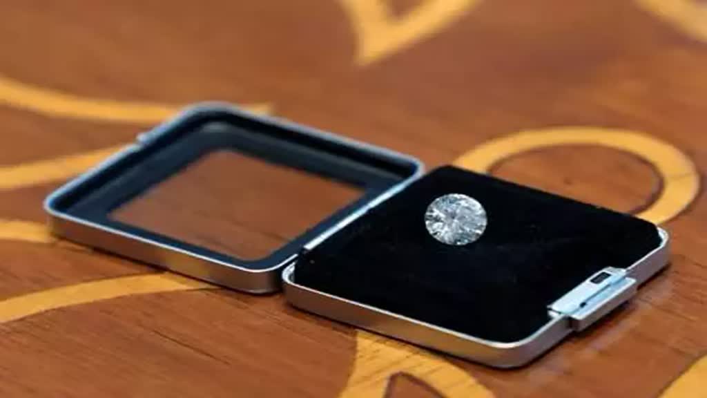 पीएम मोदी ने जिल बाइडेन को गिफ्ट किया 7.5 कैरेट का ग्रीन डायमंड