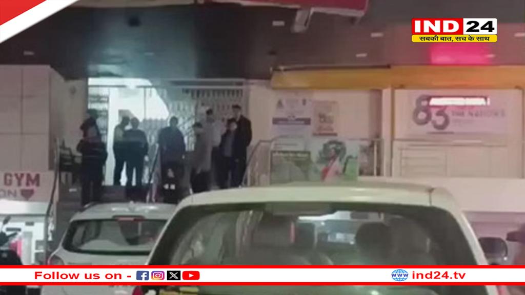 जबलपुर में 4 लाख रुपए रिश्वत लेते CGST के 2 अधिकारी गिरफ्तार, होटल व्यवसायी से 10 लाख मांगी थी घूस