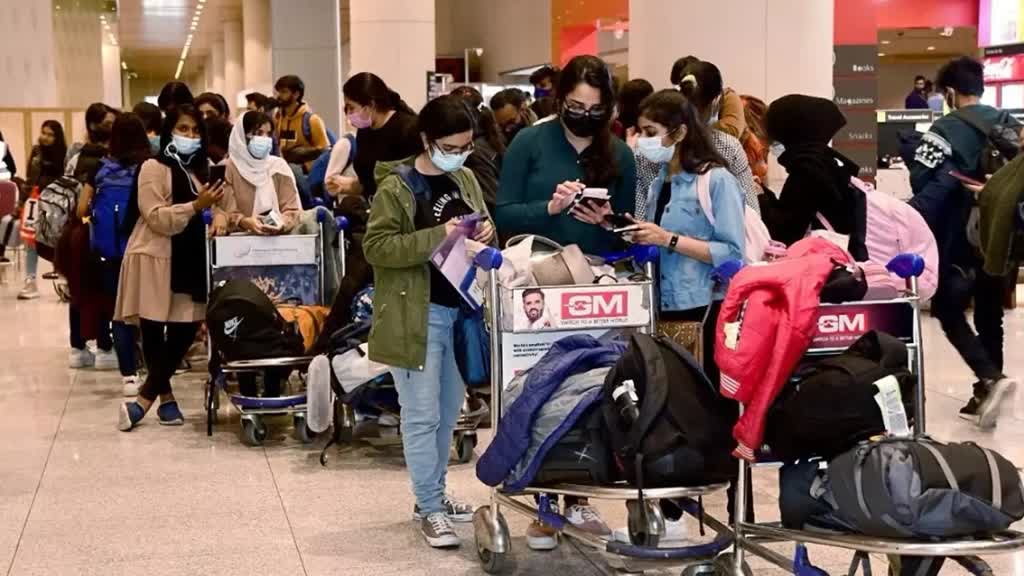 Canada: अंतरराष्ट्रीय छात्रों की संख्या कम करने की तैयारी में कनाडा, स्टडी वीजा में होगी कटौती, इन छात्रों पर पड़ेगा असर 