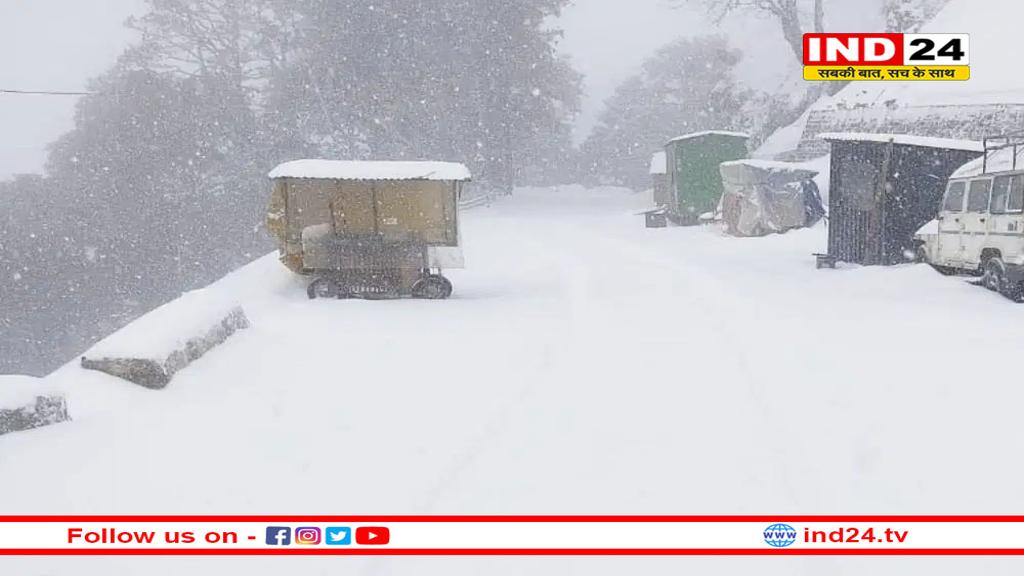 पहाड़ों पर बर्फबारी, इन जिलों में झमाझम बारिश