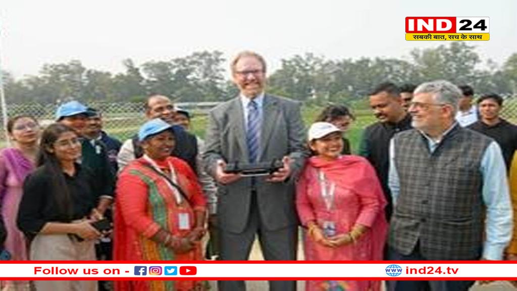 प्रोफेसर जोनाथन फ्लेमिंग ने नमो ड्रोन दीदियों से की मुलाकात, महिला सशक्तिकरण के प्रयासों को सराहा