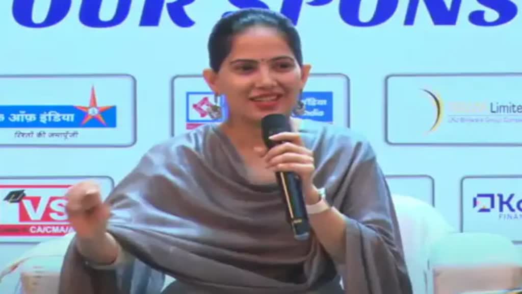 जयपुर में आयोजित दो दिवसीय नेशनल कॉन्फ्रेंस में पहुंची Jaya Kishori, राम-रावण और कृष्ण-अर्जुन को लेकर कही ये बात 