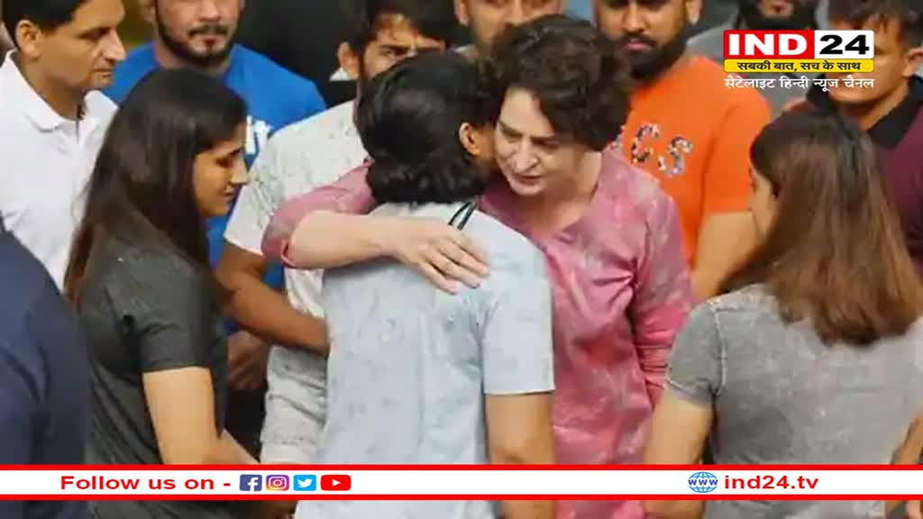 Wrestlers Protest: पहलवानों के समर्थन में आई प्रियंका गांधी, धरना स्थल पहुंच साक्षी मलिक से की बात