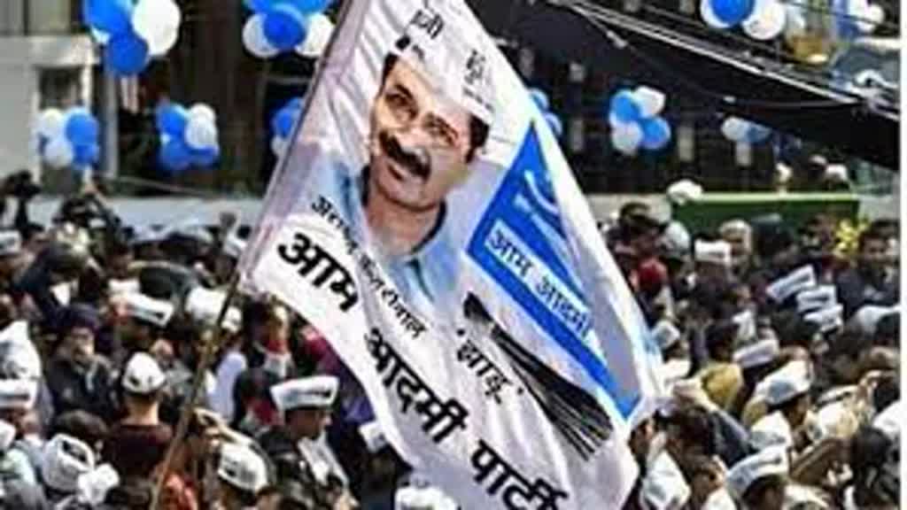 लोकसभा चुनाव से पहले केजरीवाल को लगा झटका, AAP विधायक सहित 40 से ज्यादा नेताओं ने दिया इस्तीफा