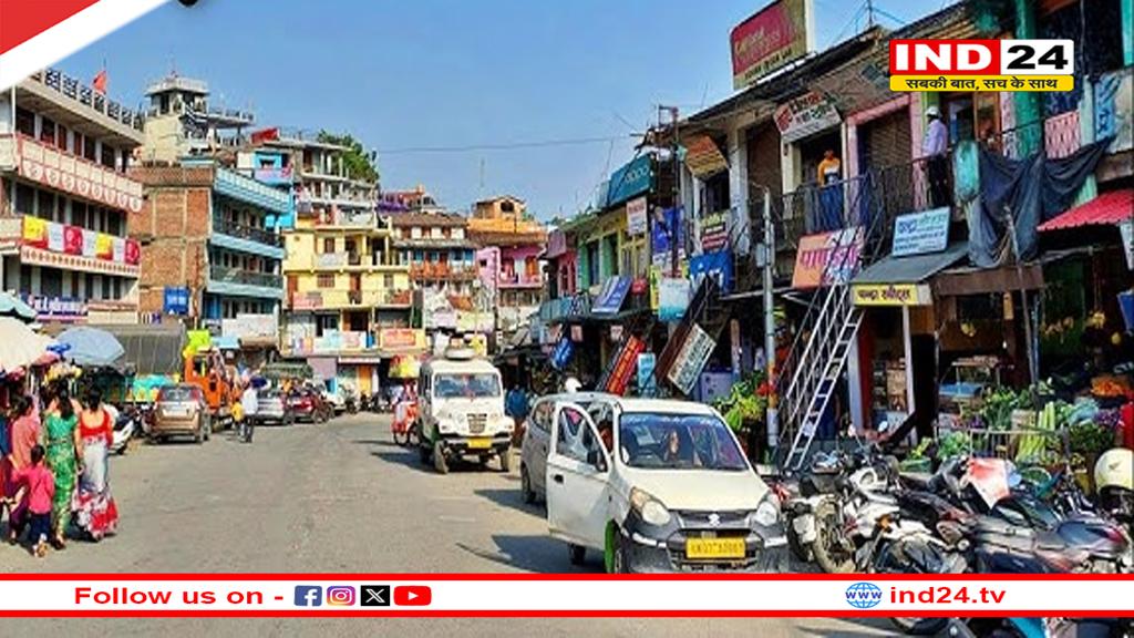 लोहाघाट में पालिका ने चलाया एक दिवस एक घंटा स्वच्छता अभियान, लोगों को दिलाई स्वच्छता की शपथ