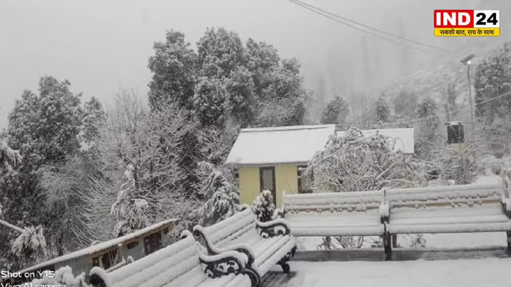 जम्मू-कश्मीर, लद्दाख में भारी बारिश और बेमौसम बर्फबारी से जनजीवन प्रभावित