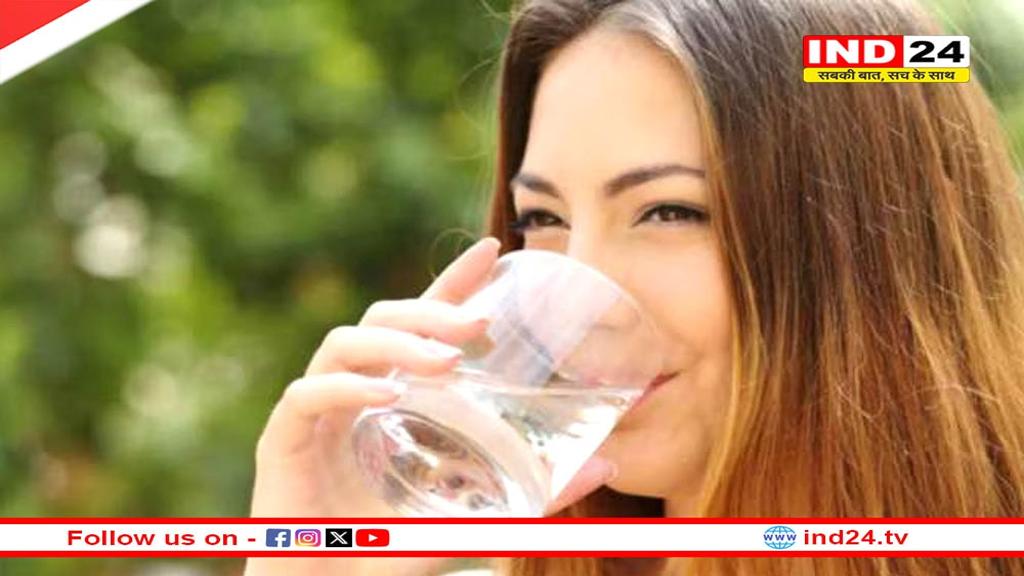 क्या गर्मियों में गर्म पानी पीना चाहिए या नहीं ? अगर पीते हैं, तो क्या इससे सेहत को मिलेगा फायदें...