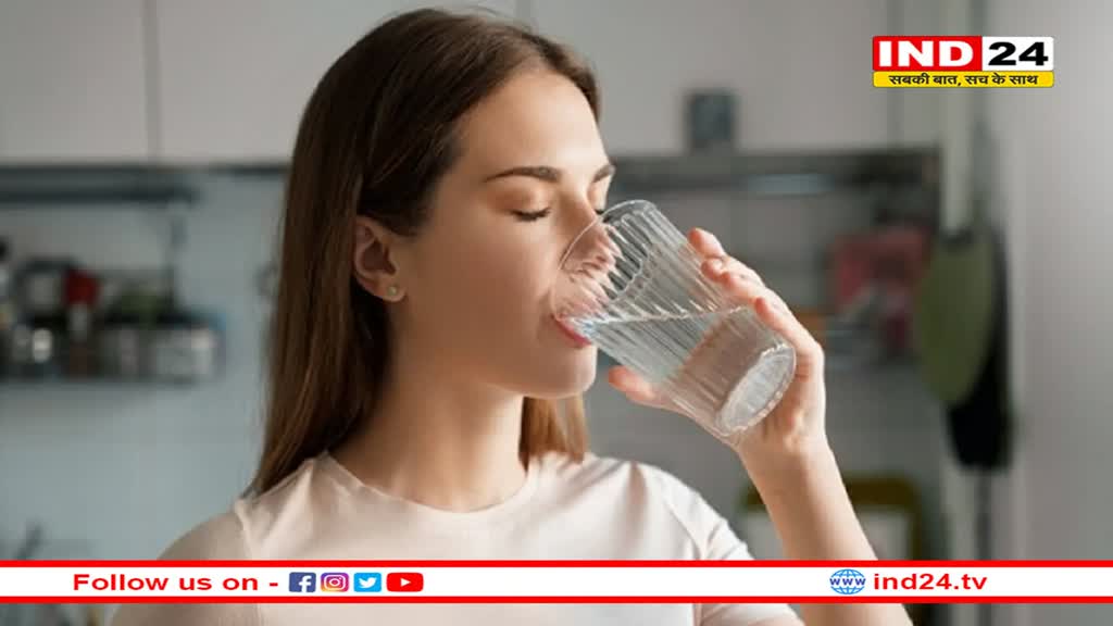 सर्दियों में लगातार गर्म पानी पी रहे हैं आप? जानें इसके फायदे और नुकसान