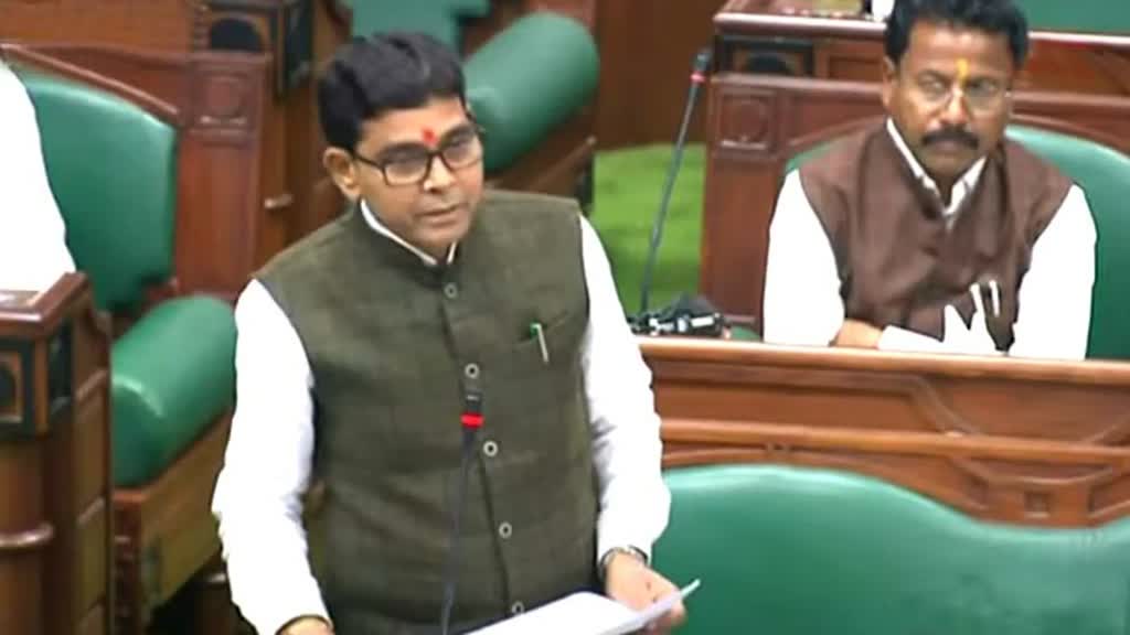 CG NEWS :  मंत्री टंकराम ने युवाओं और मजदूरों के लिए की कई बड़ी घोषणाएं, सकर्रा और चकरभाठा बनेगी अब उप तहसील....