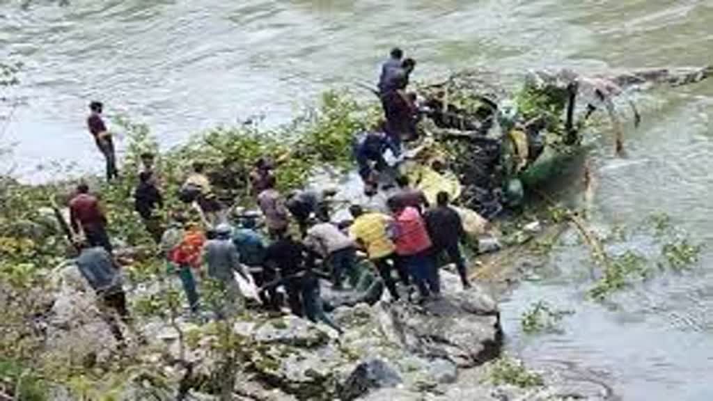 ARMY CHOPPER CRASHES: सेना का हेलिकॉप्टर क्रैश, चिनाब नदी में गिरा, 3 लोग थे सवार