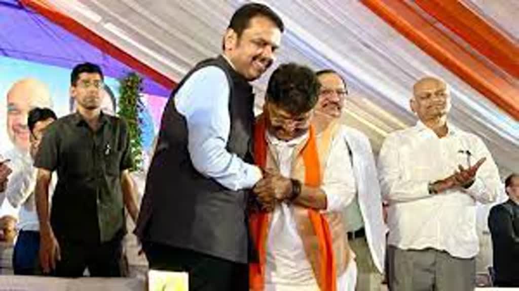 इंदौर में बोले महाराष्ट्र के उपमुख्यमंत्री फडणवीस- प्रियंका गांधी ने कई जगह जीत की गारंटी दी, उनकी गारंटी को कोई नहीं मानता