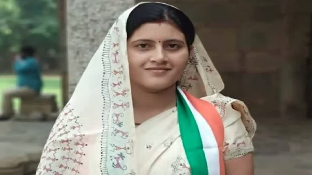 CG NEWS :  सुरक्षा में तैनात लोग आते है शराब पीकर, विधायक हर्षिता बघेल ने लगाए गंभीर आरोप...