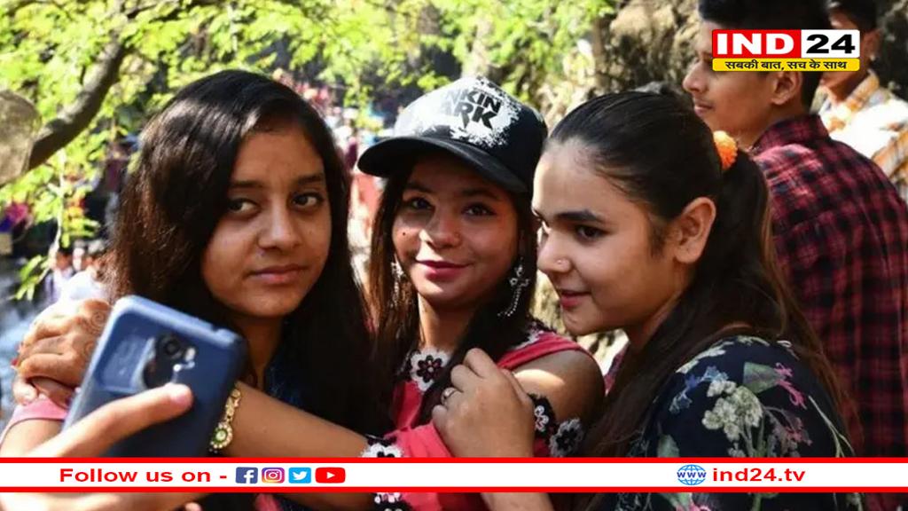 डिजिटल दुनिया में जनरेशन जेड भूल रही 5500 साल पुरानी हाथ से लिखने की कला