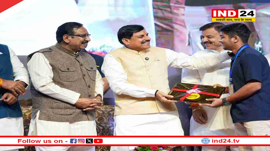 सीएम बोले – अगले साल 12वीं टॉपर्स को सीधे दिए जाएंगे लैपटॉप, 94,234 स्टूडेंट्स के अकाउंट में डाले पैसे