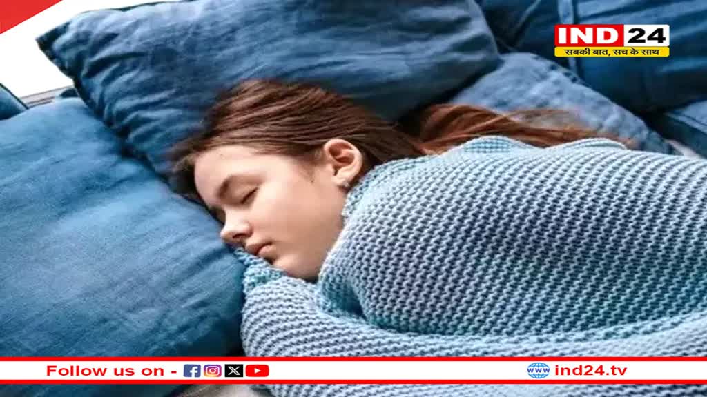 सर्दियों में सोते वक्त रात को स्वेटर पहनना सही है या नहीं? जानें नुकसान