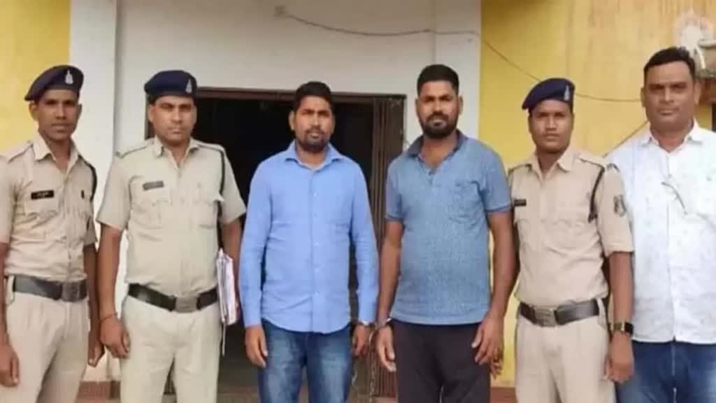 CG NEWS : सुसाइड मामले में मृतक का “मामा” पटवारी गिरफ्तार, “मामी” महिला आरक्षक फरार