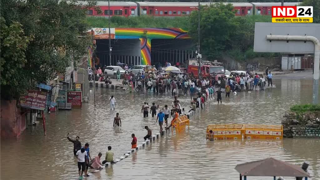 बाढ़ के बाद दिल्लीवासियों पर मंडरा रहा कई बीमारियों का खतरा