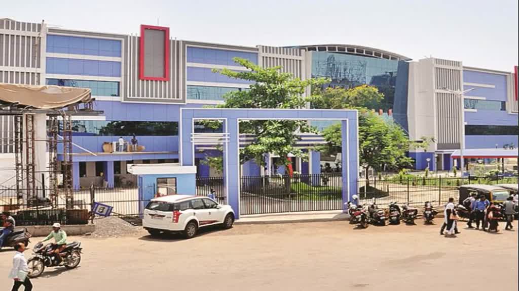 CG NEWS : डीकेएस में बिना टेंडर कांट्रेक्ट बढ़ाने का खेल,स्वास्थ्य मंत्री ने लौटाई फाइल...