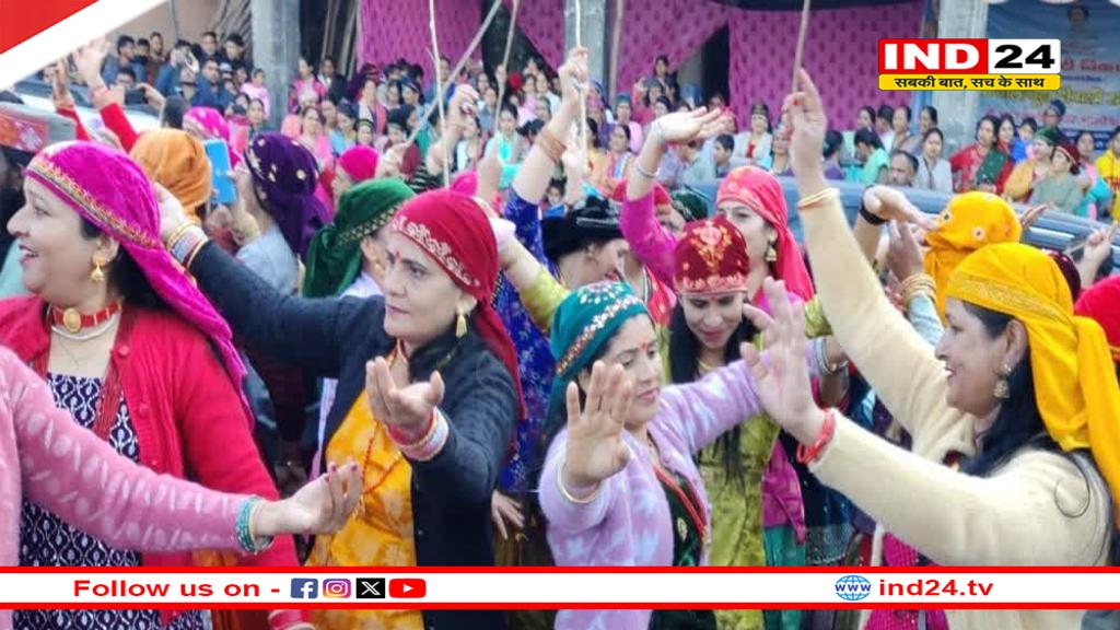 जौनपुर जौनसार में मनाई गई बूढ़ी दीपावली,वाद्य यंत्रों की थाप पर लोगों ने किया नृत्य