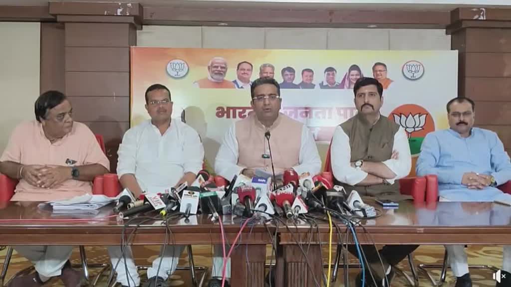 CG NEWS :  राष्ट्रीय प्रवक्ता गौरव भाटिया ने कांग्रेस पर जमकर हमला बोला कहा - कांग्रेस को सट्टा से प्यार और भ्रष्टाचार से मोहब्बत....