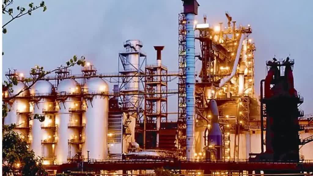 CG NEWS : Bhilai Steel Plant में बड़ा हादसा, हादसे में ठेका श्रमिक घायल ...एक माह में चौथी दुर्घटना....