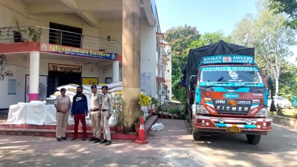 राजनांदगांव : पुलिस को मिली बड़ी सफलता 18 लाख 58 हजार का अवैध तंबाकू और पान मसाला जप्त