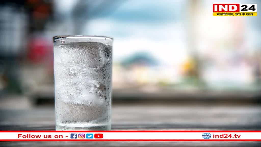 Cold Water Side Effects: ठंडा पानी पीकर पड़ सकते हैं बीमार, पीने से पहले जान लें ये 5 नुकसान
