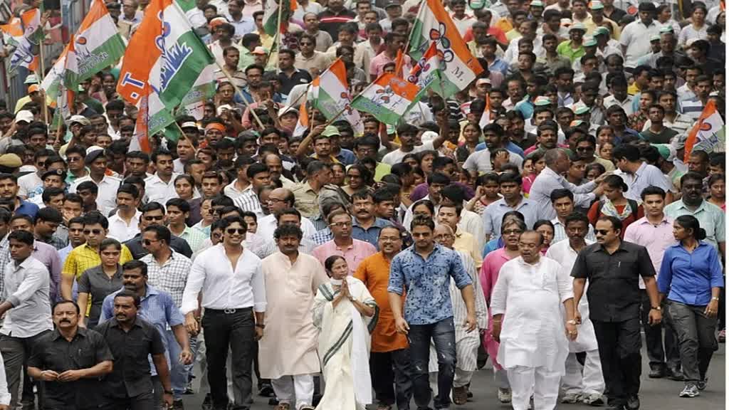 New Delhi: दिल्ली पहुंचने लगे TMC नेता, मोदी सरकार के खिलाफ बड़े प्रदर्शन की तैयारी, जानें क्या है पूरा मामला 