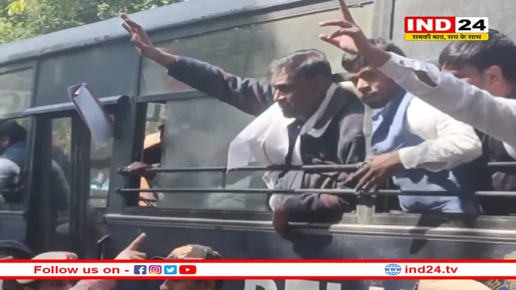 दिग्विजय सिंह और उदित राज गिरफ्तार, EVM के खिलाफ कर रहे थे प्रदर्शन