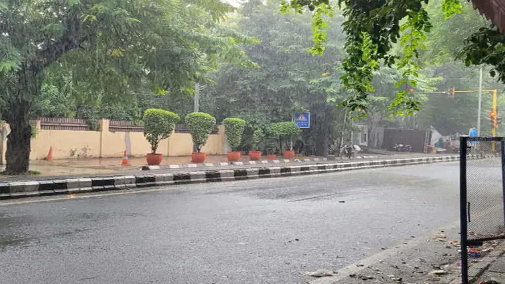 CG NEWS : राजधानी  में बदला मौसम का मिजाज…आज हल्की बारिश के साथ अंधड़ की संभावना