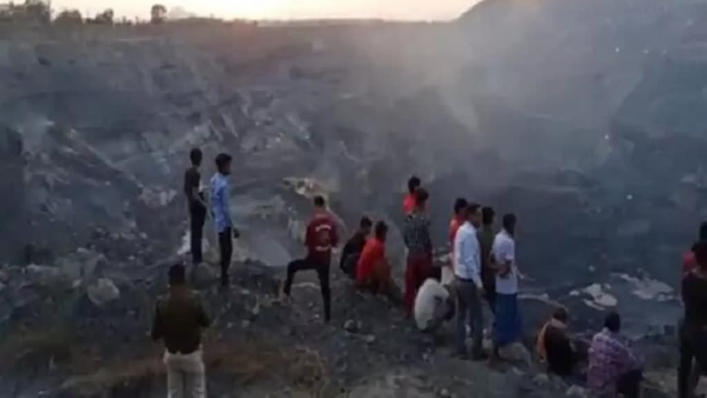 CG NEWS :   मिट्टी खुदाई के दौरान 3 लोगों की मौत, Rescue के दौरान 2 लोगों की बचाई गई जान....