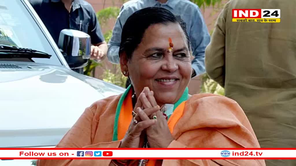  मुरैना के अल्प प्रवास पर रहीं पूर्व मुख्यमंत्री उमा भारती, पत्रकारों से हुईं मुखातिब 