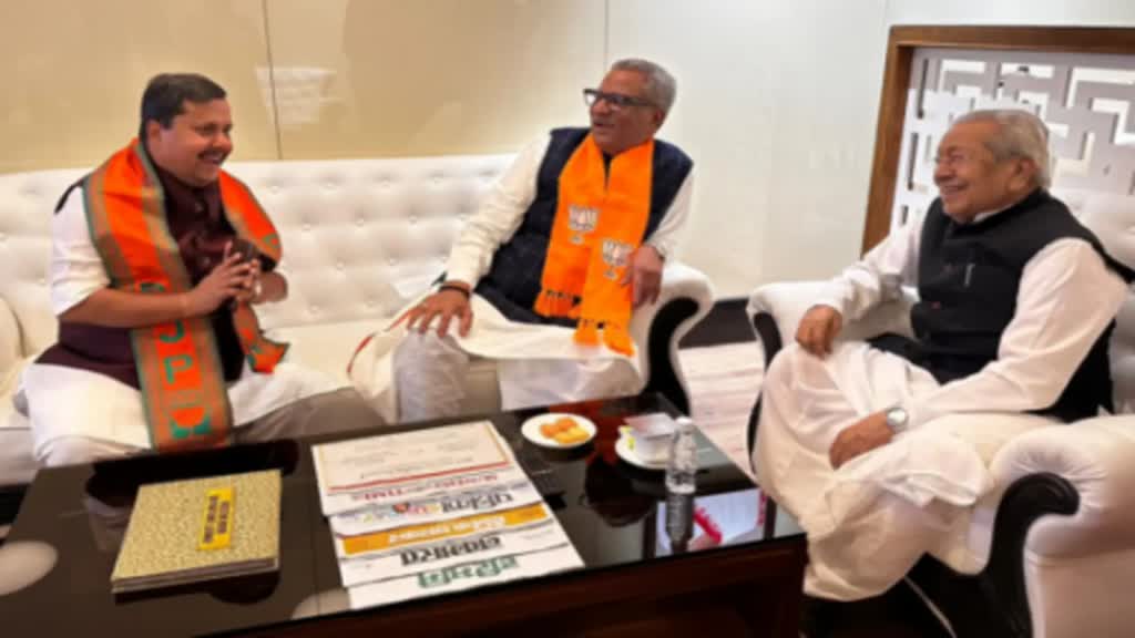 CG NEWS : बीजेपी के प्रदेश प्रभारी ओम माथुर मिलने पहुंचे राज्यपाल विश्वभूषण हरिचंदन से, राजभवन में हलचल....