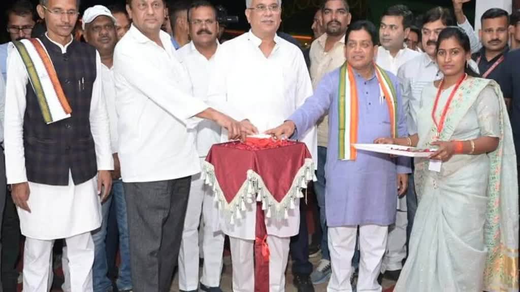 CG News : मुख्यमंत्री बघेल ने लेजर विथ म्यूजिकल फाऊंटेन का किया शुभारंभ...
