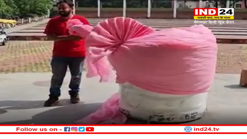 ‘MP अजब है, सबसे गजब है’ को सिद्ध करते हुए बैतूल के आदित्य पंचोली ने 14.12 सेकेंड में साफा बांधकर गिनीज बुक ऑफ़ वर्ल्ड रिकॉर्ड में अपना नाम दर्ज करवा कर अजब-गजब रिकॉर्ड बना दिया !