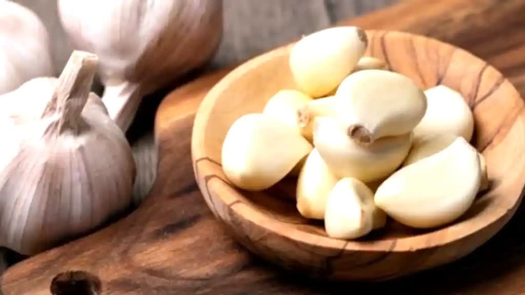 प्याज के बाद रुला रहे लहसुन के दाम, जानिए नई कीमत