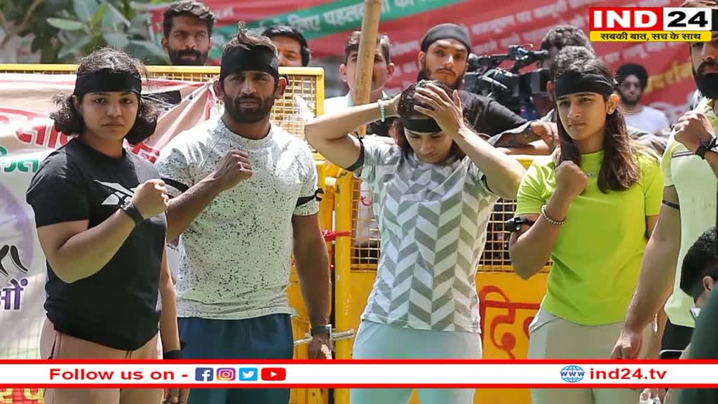 Wrestlers Protest: यौन शोषण के खिलाफ धरने पर बैठे पहलवानों ने मनाया 'ब्लैक डे', काली पट्टी बांधकर शुरू किया विरोध प्रदर्शन