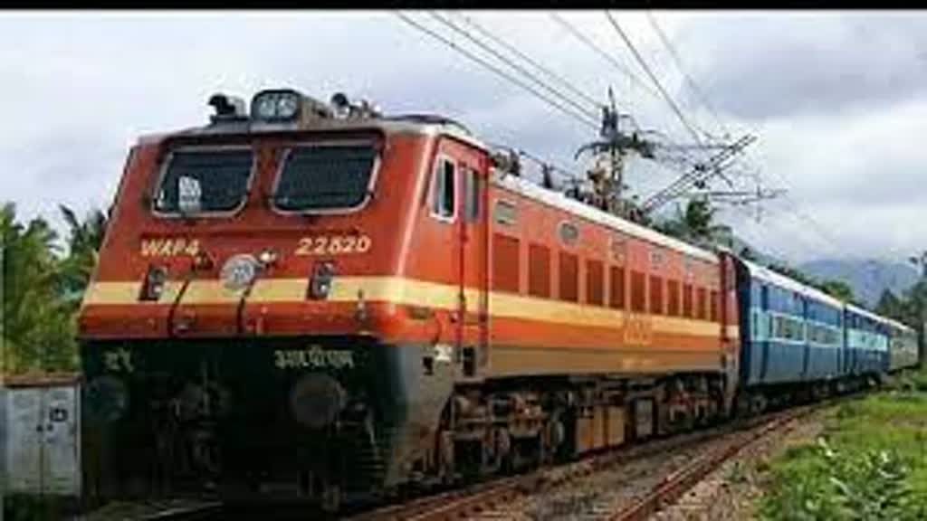 CG NEWS :  यात्रीगण कृपया ध्यान दें ! Raipur Railway Station से गुजरने वाली कई Trains रद्द