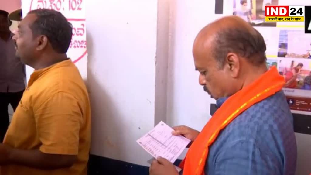 Karnataka Election 2023 : वर्तमान मुख्यमंत्री सीएम बसवराज बोम्मई ने शिगावी, हावेरी में डाला वोट