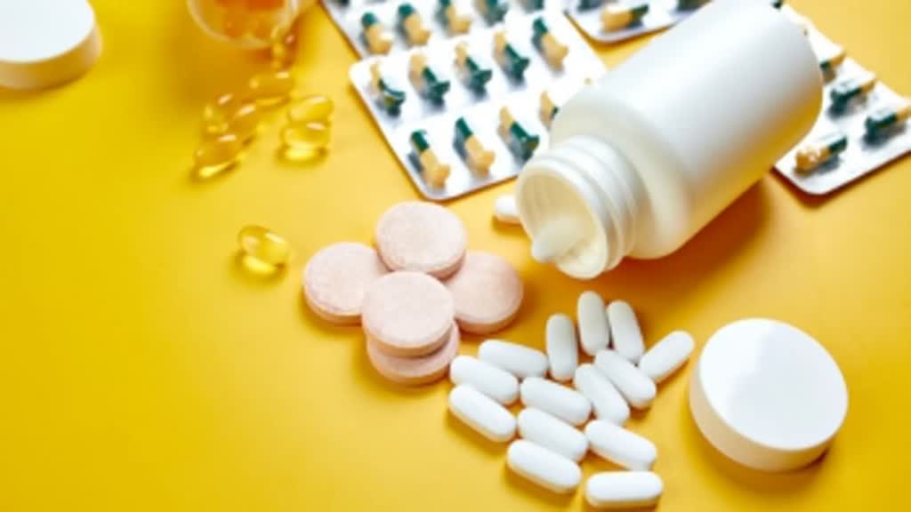 Health Tips: ज्यादा मात्रा में विटामिन का सेवन सेहत के लिए हो सकता है हानिकारक 