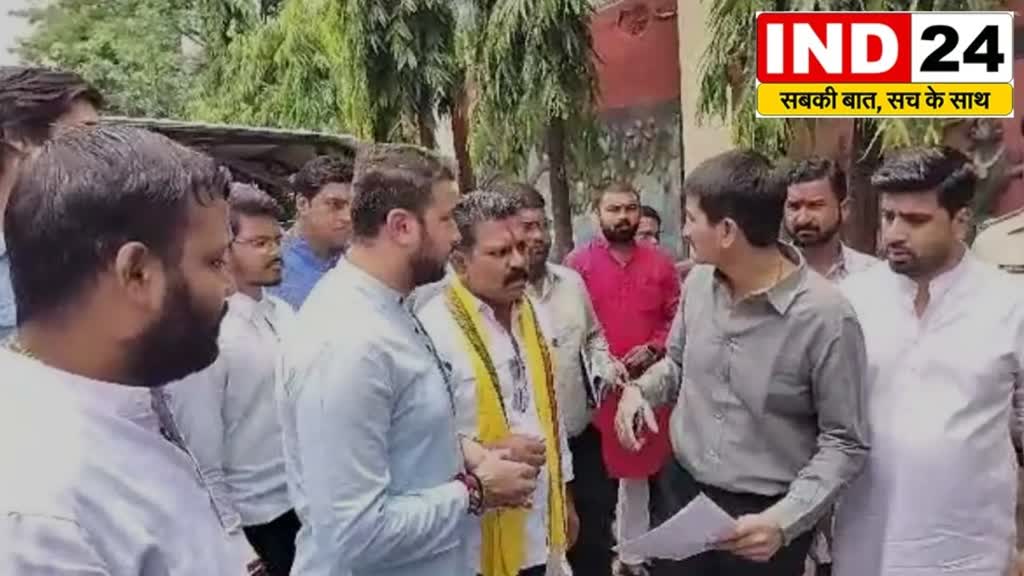 CG News :  पीएससी भर्ती प्रकिया मामले को लेकर राजभवन पहुंचे BJYM कार्यकर्ता,कर रहे है सीबीआई की मांग....