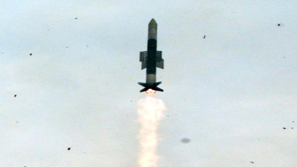 DRDO ने प्रलय मिसाइल के दो सफल परीक्षण किए, रक्षा मंत्री ने सराहा