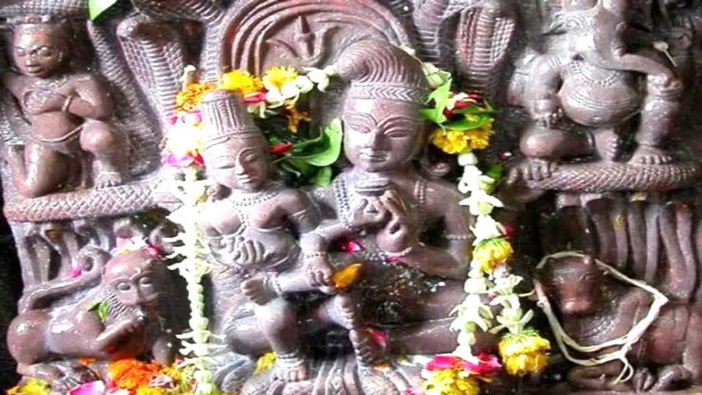 सावन के सातवें सोमवार पर आज नागपंचमी का योग, उज्जैन में खुले नागचंद्रेश्वर मंदिर के पट