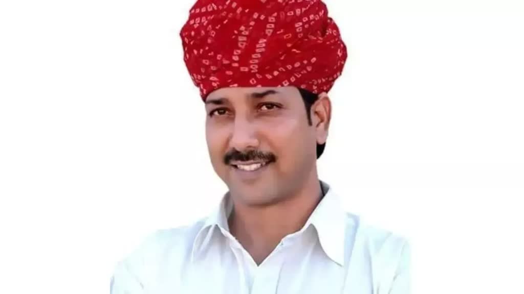 Rajasthan: बर्खास्त मंत्री राजेंद्र गुढ़ा के घर पहुंची पुलिस, पॉक्सो एक्ट के मामले में एक्शन की तैयारी