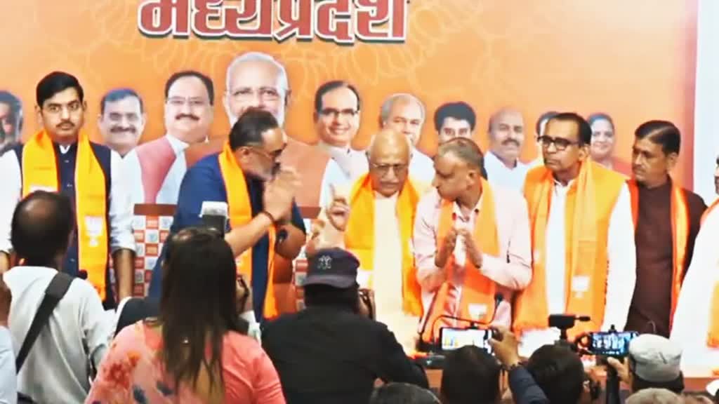 नेता प्रतिपक्ष डॉ. गोविंद सिंह के भाई भाजपा में शामिल, कांग्रेस बोली- वो कांग्रेसी थे ही कब