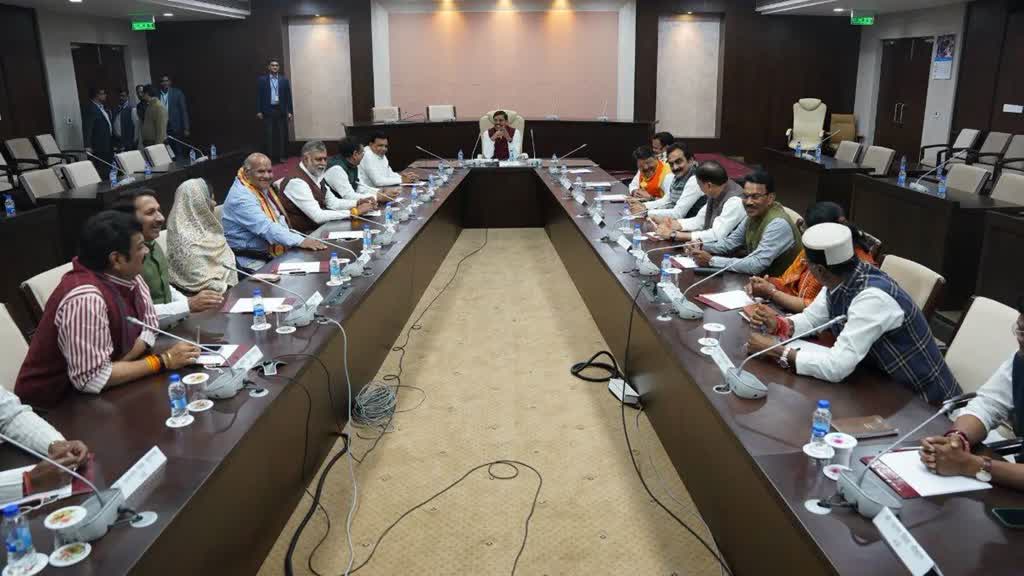 सीएम मोहन यादव ने कैबिनेट की बैठक में कहा- जल्द होगा विभागों का बंटवारा