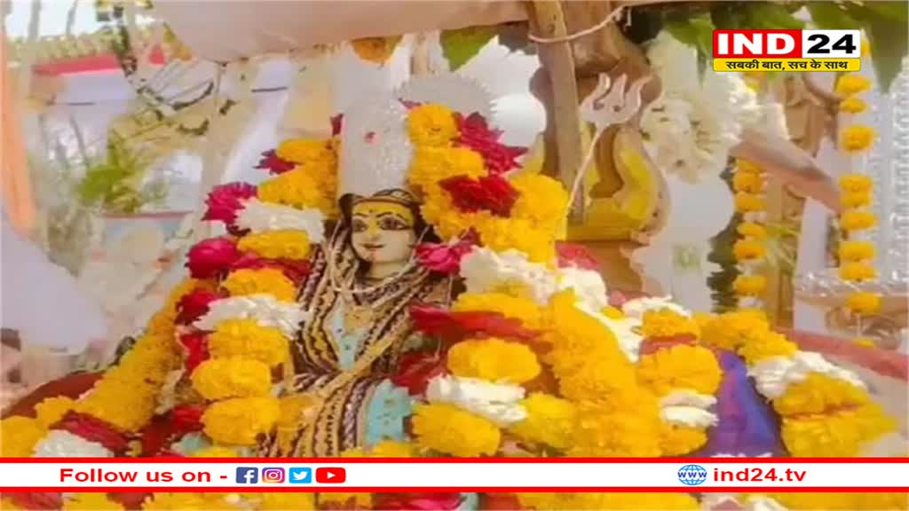 मां नर्मदा जयंती की धूम, 108 दीपक जलाकर हुई महाआरती श्रद्धालुओं पर हेलीकॉप्टर से की गई पुष्प वर्षा